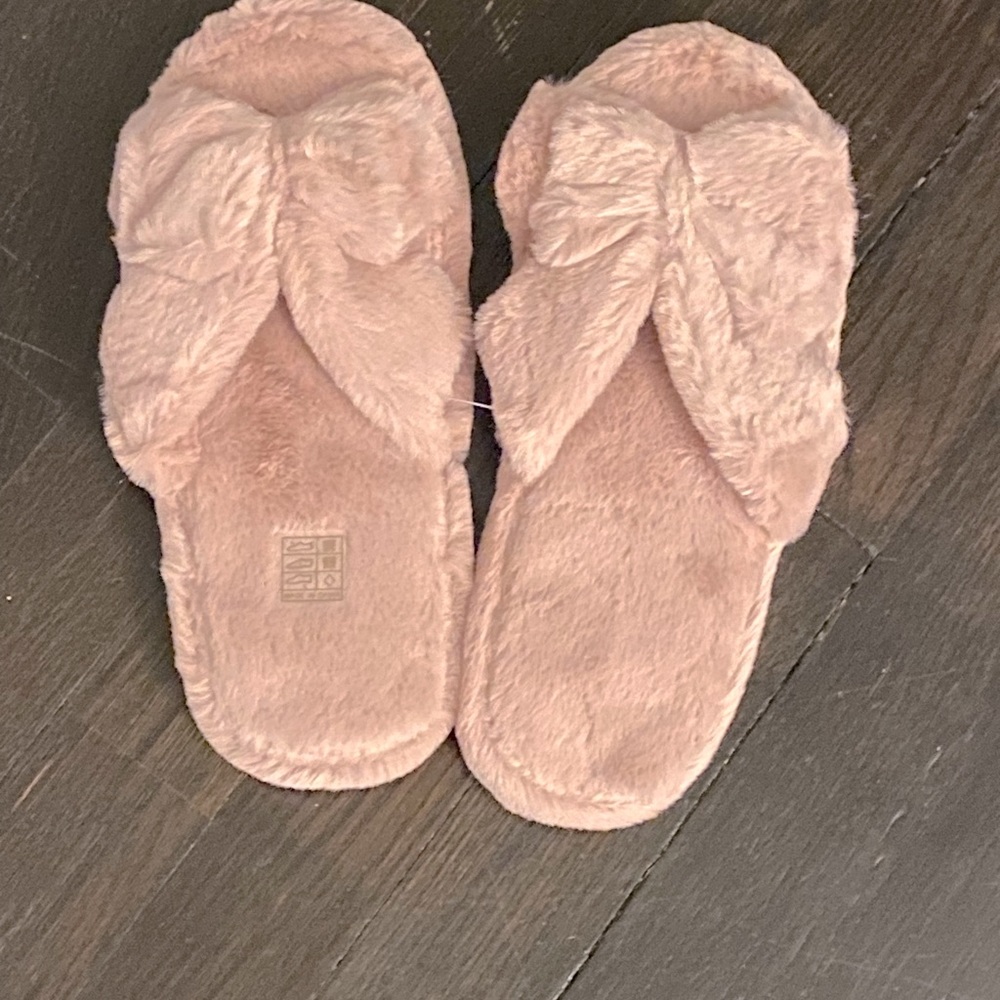 Fuzzy faux fur cross band slippers